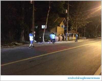 ไฟล์แนบ กปภ.สาขาขนอม ร่วมกันลงพื้นที่ปฏิบัติงานลดน้ำสูญเสีย โดยวิธีเดินสำรวจหาท่อแตก/ท่อรั่ว ตั้งแต่หัวเขาเปร็ต ถึงร้านอาหารครัวต้นหยี ม.8 ต.ขนอม อ.ขนอม จ.นครศรีธรรมราช 