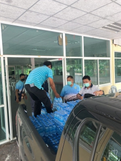 ไฟล์แนบ การประปาส่วนภูมิภาคสาขาเลาขวัญ ร่วมสนับสนุน ร่วมส่งมอบน้ำดื่มบรรจุขวด ตราสัญลักษณ์ กปภ. ให้กับเทศบาลตำบลเลาขวัญ