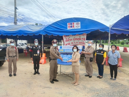 ไฟล์แนบ กปภ.สาขาท่ามะกา สนับสนุนน้ำดื่มเพื่อแจกจ่ายประชาชน และเจ้าหน้าที่ผู้ปฏิบัติงานด้านเฝ้าระวังป้องกันและแก้ไขปัญหาโรคติดเชื้อไวรัสโคโรนา 2019 (COVID-19) ในพื้นที่จังหวัดกาญจนบุรี จุดตรวจ จุดสกัด ดูแลการเดินทางเข้าพื้นที่จังหวัดกาญจนบุรี การเฝ้าระวังการติดต่อโรคโควิด-19 จำนวน 2 จุด จุดแรกบริเวณทางหลวงแผ่นดินหมายเลข 346  บ้านโปร่ง หมู่ที่ 7 ตำบลพระแท่น อำเภอท่ามะกา จังหวัดกาญจนบุรี และ จุดที่ 2 บริเวณหน้าสถานีตำรวจภูธรลูกแก อำเภอท่ามะกา จังหวัดกาญจนบุรี