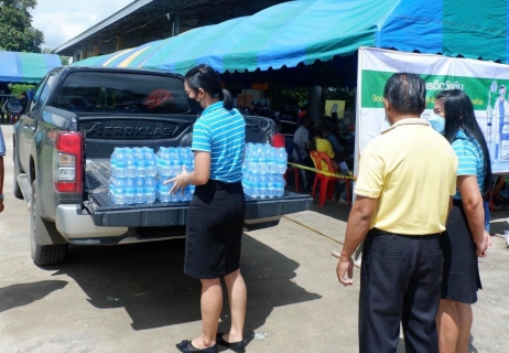 ไฟล์แนบ การประปาส่วนภูมิภาค(กปภ.)สาขาอรัญประเทศ นำโดยนายสกลถุงทรัพย์ ผู้จัดการกปภ.สาขาอรัญประเทศ มอบหมายให้หัวหน้างานอำนวยการพร้อมด้วยพนักงานในสังกัด มอบน้ำดื่มบรรจุขวดตราสัญลักษณ์ กปภ. ให้เทศบาลตำบลฟากห้วย