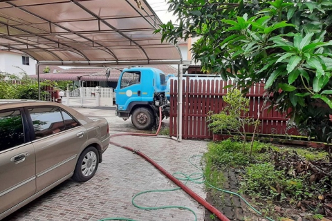 ไฟล์แนบ กปภ.สาขาชัยภูมิ นำรถบรรทุกน้ำให้บริการประชาชนที่ได้รับผลกระทบจากเหตุการณ์น้ำท่วม