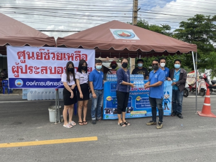 ไฟล์แนบ ผจก.กปภ.สาขากำแพงเพชร สั่ง " ลุย " แจกน้ำ ช่วยชาวกำแพงเพชร - น้ำป่าหลากท่วมอ่วม 400 หลังคาเรือน
