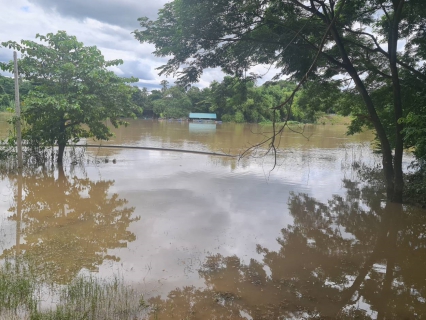 ไฟล์แนบ ผจก.กปภ.สาขาสมุทรสาคร ลงพื้นที่เฝ้าระวังสถานการณ์การระบายน้ำในลุ่มน้ำแม่กลอง