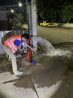 ไฟล์แนบ กปภ.สาขากำแพงเพชร ลงพื้นที่ระบายตะกอนในเส้นท่อ สร้างความเชื่อมั่นให้ลูกค้าให้ได้ใช้น้ำประปาที่สะอาดและได้มาตรฐาน 