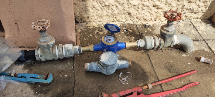 ไฟล์แนบ กปภ.สาขากำแพงเพชร สั่ง Mr.ประปาลุย!! ให้บริการถึงบ้านลูกค้าประทับใจดีเยี่ยม พ่วงด้วยปรับลดขนาดมาตรเพื่อรักษาผลประโยชน์ 