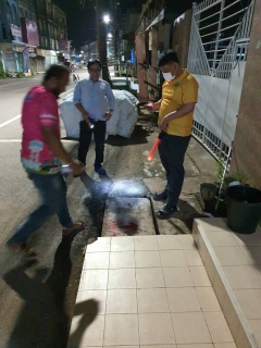 ไฟล์แนบ กปภ.สาขากบินทร์บุรี ลงพื้นที่ปฏิบัติการลดน้ำสูญเสีย ตรวจสอบสาเหตุและแก้ปัญหาน้ำไหลอ่อน เพื่อบรรเทาความเดือดร้อนให้กับลูกค้า