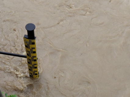 ไฟล์แนบ กปภ.สาขาทุ่งสง เตรียมรับมือหากเกิดอุทกภัยในช่วงฤดูฝนนี้ โดยติดตามสถานการณ์ปริมาณน้ำฝนอย่างใกล้ชิดและพร้อมปฏิบัติตามมาตรการและแนวทางแก้ไขปัญหาอุทกภัยของ กปภ. เพื่อลดผลกระทบต่อการผลิตน้ำประปาบริการประชาชนและป้องกันความเสียหายที่จะเกิดขึ้น 