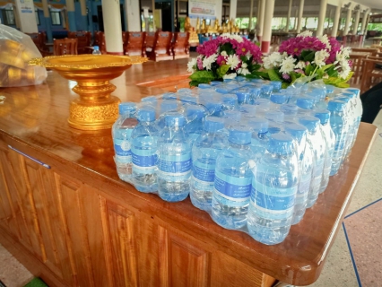 ไฟล์แนบ กปภ.สาขาตราด ให้การสนับสนุนน้ำดื่มตราสัญลักษณ์ กปภ. &#147;งานทอดผ้าป่าเพื่อน้อมเกล้าน้อมกระหม่อมถวายพระราชกุศล แด่พระบาทสมเด็จพระบรมชนกาธิเบศร มหาภูมิพลอดุลยเดชมหาราช บรมนาถบพิตร เนื่องในวันคล้ายวันสวรรคตและสมทบทุนโครงการทุนเล่าเรียนหลวงสำหรับพระสงฆ์ไทย