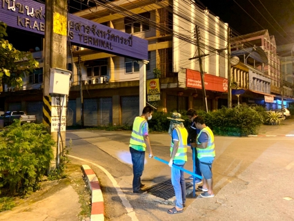 ไฟล์แนบ การประปาส่วนภูมิภาคสาขากระบี่ ดำเนินงานตามแผนบริหารจัดการน้ำสูญเสียเชิงรุก เร่งเดินหน้าลงพื้นที่ ตำบลกระบี่ใหญ่ อำเภอเมืองกระบี่ จังหวัดกระบี่ เดินเท้าหาท่อแตกรั่ว ในช่วงเวลากลางคืน พร้อมซ่อมปิดจุด เพื่อลดการเกิดน้ำสูญเสีย 