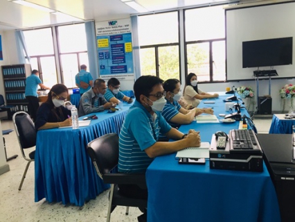 ไฟล์แนบ กปภ.สาขาลำพูน จัดกิจกรรมสนทนายามเช้า (Morning Talk) และประชุมสายงาน ครั้งที่ 2/2565 ประจำเดือน พฤศจิกายน 2564  วันพฤหัสบดีที่ 25 พฤศจิกายน พ.ศ. 2564 นายพรพจน์  ฑีฆายุ ผจก.กปภ.สาขาลำพูน พร้อมด้วยหัวหน้างานและพนักงานในสังกัด จัดกิจกรรมสนทนายามเช้า (Morning Talk) ประจำเดือนพฤศจิกายน 2564 ติดตามผลการดำเนินงานด้านต่างๆพร้อมร่วมกันแลกเปลี่ยนความคิดเห็นและข้อเสนอแนะเกี่ยวกับการดำเนินงานทั้งภายในและภายนอกองค์กร หารือปัญหาอุปสรรคในการทำงาน