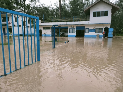 ไฟล์แนบ การประปาส่วนภูมิภาคสาขาไชยา ให้การต้อนรับนายสุรชัย เชื้อแพ่ง รองผู้ว่าการ (ปฏิบัติการ 5) นายประทีป กุศลวัฒนะ ผู้อำนวยการการประปาส่วนภูมิภาค เขต 4 และนายอภิชาติ ถ้ำจันทร์ ผู้อำนวยการกองแผนและวิชาการ ในการลงพื้นที่ติดตามสถานการณ์อุทกภัย ในพื้นที่อำเภอท่าชนะ