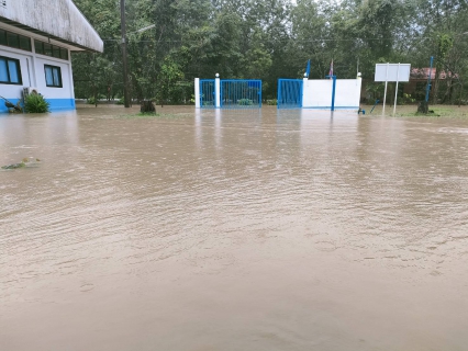 ไฟล์แนบ การประปาส่วนภูมิภาคสาขาไชยา ให้การต้อนรับนายสุรชัย เชื้อแพ่ง รองผู้ว่าการ (ปฏิบัติการ 5) นายประทีป กุศลวัฒนะ ผู้อำนวยการการประปาส่วนภูมิภาค เขต 4 และนายอภิชาติ ถ้ำจันทร์ ผู้อำนวยการกองแผนและวิชาการ ในการลงพื้นที่ติดตามสถานการณ์อุทกภัย ในพื้นที่อำเภอท่าชนะ