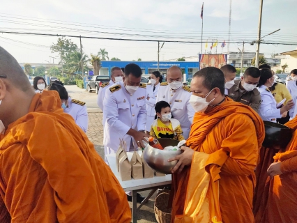 ไฟล์แนบ กปภ.สาขาท่ามะกา ร่วมพิธีทำบุญตักบาตรถวายเป็นเป็นพระราชกุศล, พิธีวางพานพุ่มดอกไม้และพิธีถวายบังคม  เนื่องในวันคล้ายวันพระบรมราชสมภพ พระบาทสมเด็จพระบรมชนกาธิเบศร มหาภูมิพลอดุลยเดชมหาราช บรมนาถบพิตร วันชาติ และวันพ่อแห่งชาติ ประจำปี 2564  