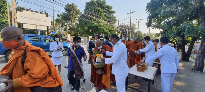 ไฟล์แนบ กปภ.สาขาด่านช้างร่วมพิธีทำบุญตักบาตร ถวายในหลวงรัชกาลที่ 9
