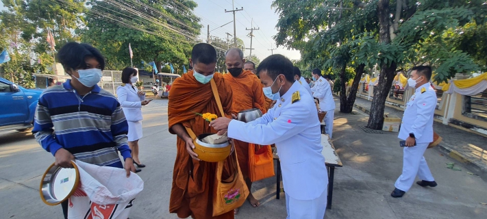 ไฟล์แนบ กปภ.สาขาด่านช้างร่วมพิธีทำบุญตักบาตร ถวายในหลวงรัชกาลที่ 9