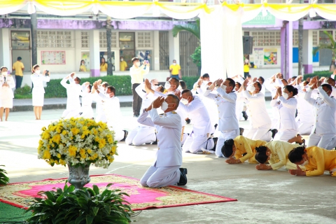 ไฟล์แนบ การประปาส่วนภูมิภาคสาขาชุมพร ร่วมกิจกรรมพิธีวางพานพุ่มดอกไม้ ณ โรงเรียน เทศบาลเมืองชุมพร