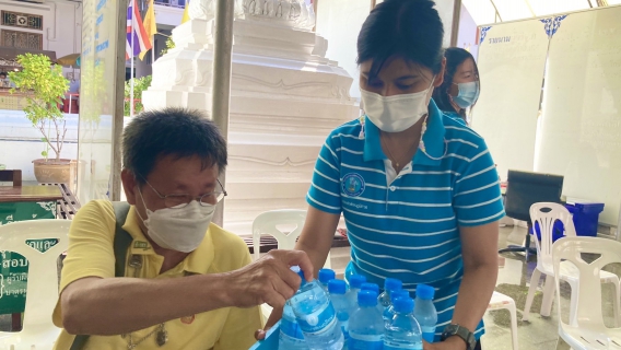 ไฟล์แนบ กปภ.สาขาสมุทรสงคราม ร่วมพิธีและสนับสนุนน้ำดื่ม กปภ. ในพิธีทอดผ้าป่าโครงการทุนเล่าเรียนหลวงสำหรับพระสงฆ์ไทย ถวายเป็นพระราชกุศลแด่พระบาทสมเด็จพระบรมชนกาธิเบศร มหาภูมิพลอดุลยเดชมหาราช บรมนาถบพิตร