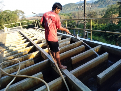 ไฟล์แนบ การประปาส่วนภูมิภาคสาขาตราด ดำเนินการล้างถังตกตะกอน ,ห้องจ่ายสารเคมี และทำความสะอาดรอบบริเวณอาคาร ณ.สถานีผลิตน้ำบ่อไร่