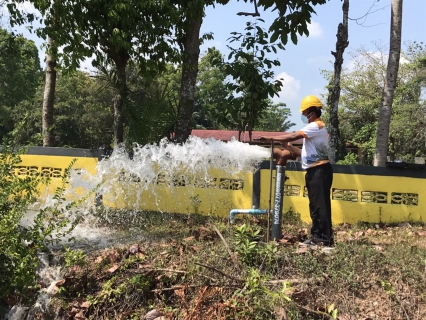ไฟล์แนบ วันพฤหัสบดีที่ 27 มกราคม พ.ศ. 2565 การประปาส่วนภูมิภาคสาขากาญจนดิษฐ์  ภายใต้การบริหารงานโดย  นายสุรพงศ์ สมหวัง   มอบหมายให้ทีมงานผลิต ดำเนินการเปิดล้างตะกอนระบายในเส้นท่อจ่ายน้ำ (Blow off) ผ่านหัวดับเพลิง โดยลงพื้นที่บริเวณพื้นที่ตำบลปากแพรก อำเภอดอนสัก จังหวัดสุราษฎร์ธานี  ทั้งนี้เป็นการปฏิบัติตามแผนโครงการจัดการน้ำสะอาด (WSP) เพื่อให้น้ำประปามีคุณภาพตามเกณฑ์มาตรฐานของ กปภ. และเป็นการสร้างความมั่นใจในคุณภาพน้ำประปา อีกทั้งเป็นการสร้างความสัมพันธ์ที่ดีในการบริการแก่ผู้ใช้น้ำ  อ่านต่อที่