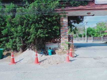 ไฟล์แนบ กปภ.สาขาเกาะพะงัน ซ่อมแซมเส้นท่อเพื่อแก้ปัญหาน้ำไหลอ่อน