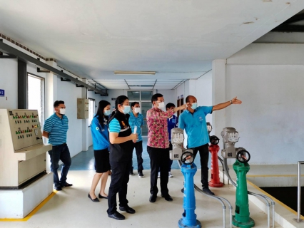 ไฟล์แนบ รองผู้ว่าฯ พังงา ตรวจเยี่ยมสาขาพังงา ติดตามสถานการณ์น้ำ รับบริการน้ำประปาหน้าแล้ง