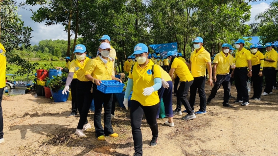 ไฟล์แนบ การประปาส่วนภูมิภาคสาขาชุมพร ดำเนินกิจกรรม CSR จิตอาสาพัฒนากำจัดผักตบชวา พร้อมสนับสนุนน้ำดื่มบรรจุขวดตราสัญลักษณ์ กปภ. ณ บริเวณสะพานไม้เคี่ยม โครงการพื้นที่หนองใหญ่ ตามพระราชดำริ ตำบลบางลึก อำเภอเมืองชุมพร จังหวัดชุมพร