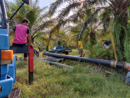 ไฟล์แนบ กปภ.สาขาตะกั่วป่า ร่วมกับกองระบบผลิตและควบคุมคุณภาพน้ำ การประปาส่วนภูมิภาคเขต 4 ติดตั้งปั้มสูบน้ำขุมเหมืองสินทอง (แหล่งน้ำสำรอง)