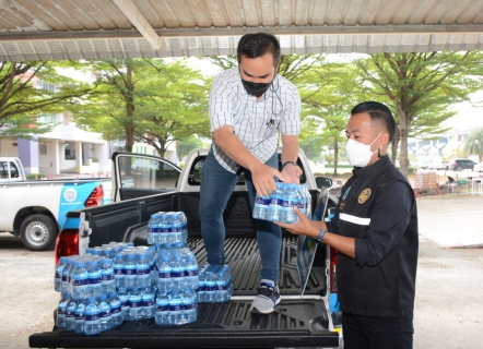 ไฟล์แนบ กปภ.สาขารังสิต(พ) มอบน้ำดื่มบรรจุขวดตราสัญลักษณ์ กปภ.เพื่อสนับสนุนสถาบันธัญญารักษ์ 