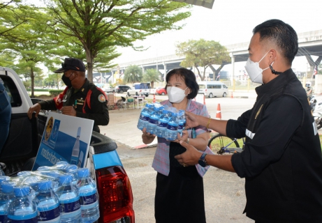 ไฟล์แนบ กปภ.สาขารังสิต(พ) มอบน้ำดื่มบรรจุขวดตราสัญลักษณ์ กปภ.เพื่อสนับสนุนสถาบันธัญญารักษ์ 