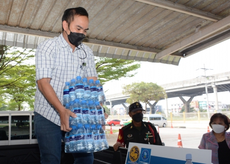 ไฟล์แนบ กปภ.สาขารังสิต(พ) มอบน้ำดื่มบรรจุขวดตราสัญลักษณ์ กปภ.เพื่อสนับสนุนสถาบันธัญญารักษ์ 
