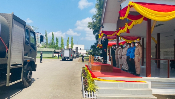 ไฟล์แนบ การประปาส่วนภูมิภาคสาขาชุมพรร่วมพิธี เปิดโครงการ "ราษฎร์ รัฐ ร่วมใจ ช่วยภัยแล้ง" ประจำปี 2565 ณ บริเวณลานพื้นแข็ง หน้าศาลา เขตอุดมศักดิ์ ค่ายเขตอุดมศักดิ์ ตำบลวังใหม่ อำเภอเมือง จังหวัดชุมพร