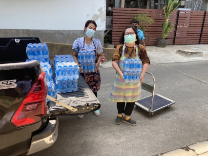 ไฟล์แนบ กปภ.สาขาท่ามะกา สนับสนุนน้ำดื่มบรรจุขวดตราสัญลักษณ์ กปภ. จำนวน 1,000 ขวด ให้กับโรงพยาบาลมะการักษ์ ตำบลท่ามะกา อำเภอท่ามะกา จังหวัดกาญจนบุรี เพื่อใช้ในการปฏิบัติภารกิจ ศูนย์พักคอย  วันพฤหัสบดี ที่ 21 เมษายน 2565