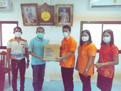 ไฟล์แนบ วันพฤหัสบดีที่ 21 เมษายน 2564 นายสุรพงศ์ สมหวัง ผู้จัดการ กปภ.สาขากาญจนดิษฐ์ พร้อมหัวหน้างานอำนวยการ หัวหน้างานผลิต หัวหน้างานจัดเก็บรายได้และพนักงานในสังกัด เข้าพบปะพูดคุยกับผู้ใช้น้ำรายใหญ่ ในเขตพื้นที่ให้บริการน้ำประปา ของ กปภ.สาขากาญจนดิษฐ์ ในเขตพื้นที่อำเภอดอนสัก จังหวัดสุราษฎร์ธานี ในส่วนของกิจกรรมนี้ได้ลงพื้น พบปะพูดคุยกับนายปราโมทย์ เพชรรัตน์ นายกองค์การบริหารส่วนตำบลปากแพรก  โดยได้พูดคุยปัญหาและอุปสรรคในการดำเนินงาน ปัญหาข้อเสนอแนะ และแนะนำการ บริการข้อมูลค่าน้ำประปา ผ่านแอปพลิเคชัน Line มือถือ