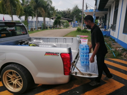 ไฟล์แนบ การประปาส่วนภูมิภาคสาขาท่าแซะ ร่วมสนับสนุนน้ำดื่มตราสัญลักษณ์กปภ.ในกิจกรรม "มิตติ้ง สะเทือนไพรเอ็ดดูโร่" ครั้งที่ ๑ ต.สองพี่น้อง อ.ท่าแซะ จ.ชุมพร 