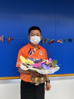 ไฟล์แนบ กปภ.สาขาสมุทรสงคราม ร่วมประดิษฐ์ผีเสื้อที่ทำจากผ้าไหม ผ้าฝ้าย หรือผ้าตามอัตลักษณ์ของจังหวัดสมุทรสงคราม