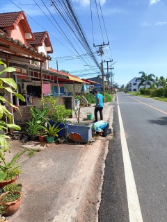ไฟล์แนบ วันพฤหัสบดีที่ 26 พฤษภาคม  2565 การประปาส่วนภูมิภาคสาขากาญจนดิษฐ์ ภายใต้การบริหารงานโดย นายสุรพงศ์  สมหวัง ผู้จัดการการประปาส่วนภูมิภาคสาขากาญจนดิษฐ์  มอบหมายคณะกรรมการลดน้ำสูญเสียด้านกายภาพ ลงพื้นที่สำรวจ หาท่อแตกท่อรั่ว บริเวณพื้นที่ บ้านบางสำโรง  ตำบลท่าทองใหม่ อำเภอกาญจนดิษฐ์  จังหวัดสุราษฎร์ธานี เพื่อลดน้ำสูญเสียในระบบจำหน่ายและเพิ่มแรงดันในเส้นท่อ เป็นการให้บริการน้ำประปาอย่างเต็มประสิทธิภาพตามมาตรฐานของ กปภ. 