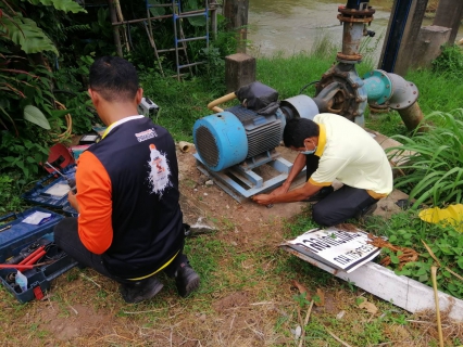 ไฟล์แนบ วันจันทร์ที่ 8 สิงหาคม 2565 การประปาส่วนภูมิภาคสาขากาญจนดิษฐ์ ภายใต้การบริหารของนายสุรพงศ์ สมหวัง ผู้จัดการการประปาส่วนภูมิภาคสาขากาญจนดิษฐ์ มอบหมายนายอัครเดช เพ็ชรโชติ หัวหน้างาน 8 งานผลิตพร้อม พนักงานในสังกัดงานผลิต เข้าดำเนินการปรับปรุงแท่นปั๊มสูบน้ำแรงต่ำ​ครองกะแดะ เพื่อเสริมความแข็งแรงของแท่นที่ชำรุด​ เพื่อลดอาการสั่นของมอเตอร์และปั๊มสูบน้ำเพื่อยืดอายุการใช้งาน