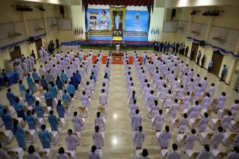 ไฟล์แนบ ร่วมพิธีถวายเครื่องราชสักการะ วางพานพุ่ม 12 ส.ค.65