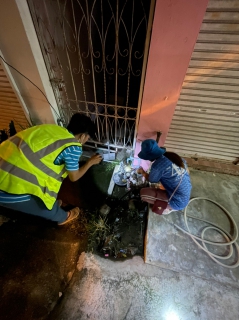 ไฟล์แนบ  กปภ.สาขาเกาะสมุย ร่วมกันเดินสำรวจหาท่อแตก-ท่อรั่ว  แบบเชิงรุก