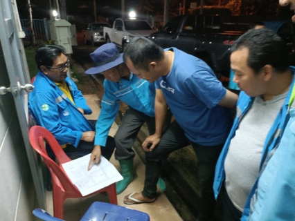 ไฟล์แนบ วันอังคาร ที่ 13 กันยายน  2565 การประปาส่วนภูมิภาคสาขากาญจนดิษฐ์ ภายใต้การบริหารงานโดยนายสุรพงศ์  สมหวัง ผู้จัดการการประปาส่วนภูมิภาคสาขากาญจนดิษฐ์  มอบหมายนายวะโรทัย ขุ้ยศร หัวหน้างาน 8 งานบริการและควบคุมน้ำสูญเสียและพนักงานในสังกัด ลงพื้นที่ บ้านทุ่งอ่อนใจ บ้านทุ่งขิง บ้านบางสำโรง หมู่บ้านสิริภัทร ตำบลท่าทองใหม่  อำเภอกาญจนดิษฐ์  จังหวัดสุราษฎร์ธานี ออกทำ Step test ค้นหาท่อรั่ว DMA MM -KD -01 ตำบลท่าทองใหม่  เพื่อค้นท่อแตกท่อรั่วและเพิ่มปริมาณน้ำจ่ายให้ลูกค้าได้ดียิ่งขึ้น  