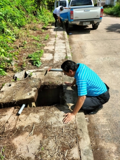 ไฟล์แนบ วันพุธที่ 14 กันยายน  2565 การประปาส่วนภูมิภาคสาขากาญจนดิษฐ์ ภายใต้การบริหารงานโดย นายสุรพงศ์  สมหวัง ผู้จัดการการประปาส่วนภูมิภาคสาขากาญจนดิษฐ์  มอบหมายนายวะโรทัย ขุ้ยศร หัวหน้างาน 8 งานบริการและควบคุมน้ำสูญเสีย และพนักงานในสังกัด  ลงพื้นที่สำรวจ หาท่อแตกท่อรั่ว บริเวณพื้นที่ บ้านทุ่งอ่อนใจ บ้านทุ่งขิง บ้านบางสำโรง และหมู่บ้านสิริภัทร ตำบลท่าทองใหม่ อำเภอกาญจนดิษฐ์ จังหวัดสุราษฎร์ธานี เพื่อลดน้ำสูญเสียในระบบจำหน่ายและเพิ่มแรงดันในเส้นท่อ เป็นการให้บริการน้ำประปาอย่างเต็มประสิทธิภาพตามมาตรฐานของ กปภ. 