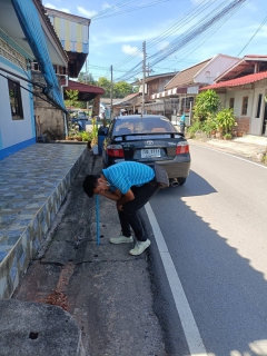 ไฟล์แนบ วันพฤหัสบดีที่ 15 กันยายน  2565 การประปาส่วนภูมิภาคสาขากาญจนดิษฐ์ ภายใต้การบริหารงานโดย นายสุรพงศ์  สมหวัง ผู้จัดการการประปาส่วนภูมิภาคสาขากาญจนดิษฐ์  มอบหมายนายวะโรทัย ขุ้ยศร หัวหน้างาน 8 งานบริการและควบคุมน้ำสูญเสีย และพนักงานในสังกัด  ลงพื้นที่สำรวจ หาท่อแตกท่อรั่ว บริเวณตลาดท่าทองใหม่ ซอยตรงข้ามวัดท่าไทร ตำบลท่าทองใหม่ อำเภอกาญจนดิษฐ์ จังหวัดสุราษฎร์ธานี เพื่อลดน้ำสูญเสียในระบบจำหน่ายและเพิ่มแรงดันในเส้นท่อ เป็นการให้บริการน้ำประปาอย่างเต็มประสิทธิภาพตามมาตรฐานของ กปภ. 