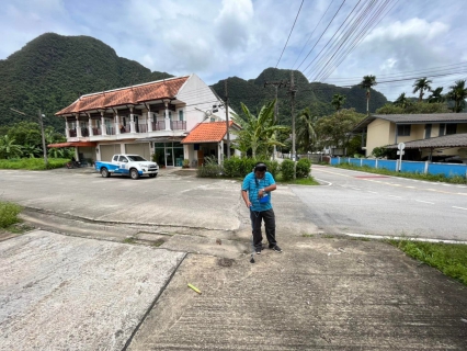 ไฟล์แนบ การประปาส่วนภูมิภาคสาขาพังงา ดำเนินงานตามแผนบริหารจัดการน้ำสูญเสียเชิงรุก เร่งเดินหน้าลงพื้นที่ หมู่ที่ 3  ตำบลถ้ำน้ำผุด อำเภอเมือง จังหวัดพังงา เดินเท้าหาท่อแตกรั่ว ในช่วงเวลากลางวัน