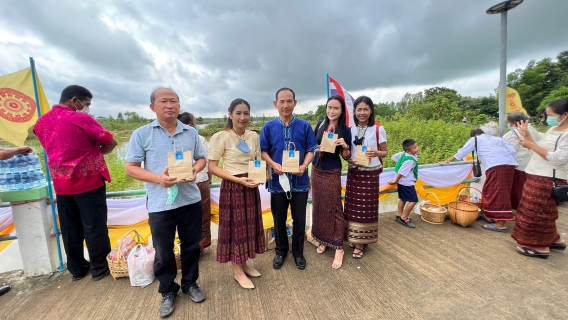 ไฟล์แนบ  กปภ.สาขาสตึก เข้าร่วมงานประเพณีตักบาตรบนหลังช้าง ประจำปี 2565 