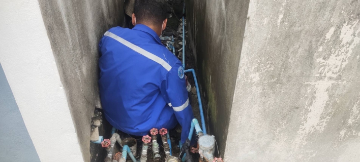 ไฟล์แนบ กปภ.สาขากำแพงเพชร เร่งตรวจสอบน้ำไหลอ่อน พบลูกยางข้องอชำรุด แก้ไขทันที