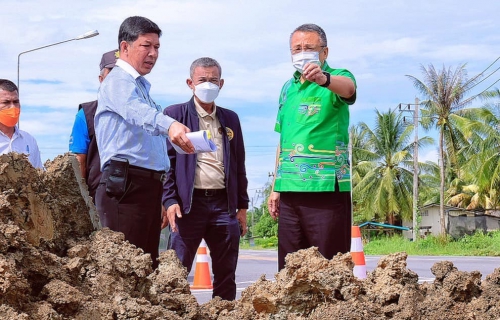 ไฟล์แนบ ผู้ว่าราชการจังหวัดสุราษฎร์ธานี ลงพื้นที่ติดตามความคืบหน้าการขยายเขตบริการน้ำประปา ของการประปาส่วนภูมิภาคสาขากาญจนดิษฐ์  พื้นที่ตำบลพลายวาส อำเภอกาญจนดิษฐ์ ระยะทาง 5.2 กิโลเมตร เพื่อให้บริการประชาชนตลอดแนวท่อ และเรือนจำชั่วคราวทุ่งเขน