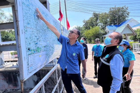 ไฟล์แนบ ผอ.กปภ.ข.6 ลงพื้นที่ติดตามสถานการณ์น้ำท่วม จ.ร้อยเอ็ด