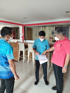 ไฟล์แนบ กปภ.สาขาภูเก็ต ลงพื้นตรวจสอบระบบท่อภายในอาคารและมาตรวัดน้ำของโรงแรมเดอะชิลลี่ ป่าตอง