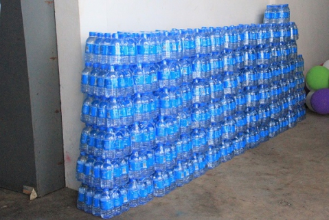 ไฟล์แนบ กปภ.ข.6 ร่วมกับ สมาคมวิทยุสมัครเล่นจังหวัดขอนแก่น มอบน้ำดื่มบรรเทาอุทกภัย