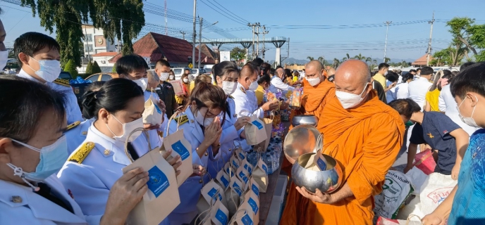 ไฟล์แนบ  กปภ.สาขากาญจนบุรี เข้าร่วมพิธีน้อมรำลึกในพระมหากรุณาธิคุณ เนื่องในวันคล้ายวันสวรรคต พระบาทสมเด็จพระบรมชนกาธิเบศร มหาภูมิพลอดุลยเดชมหาราช บรมนาถบพิตร 13 ตุลาคม 2565